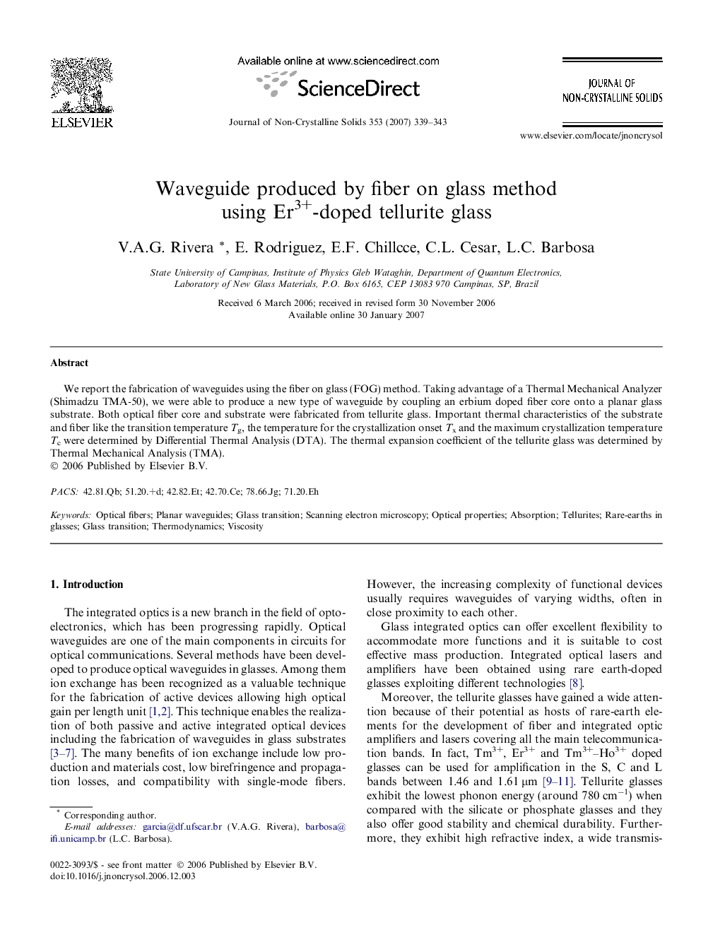 Waveguide produced by fiber on glass method using Er3+-doped tellurite glass