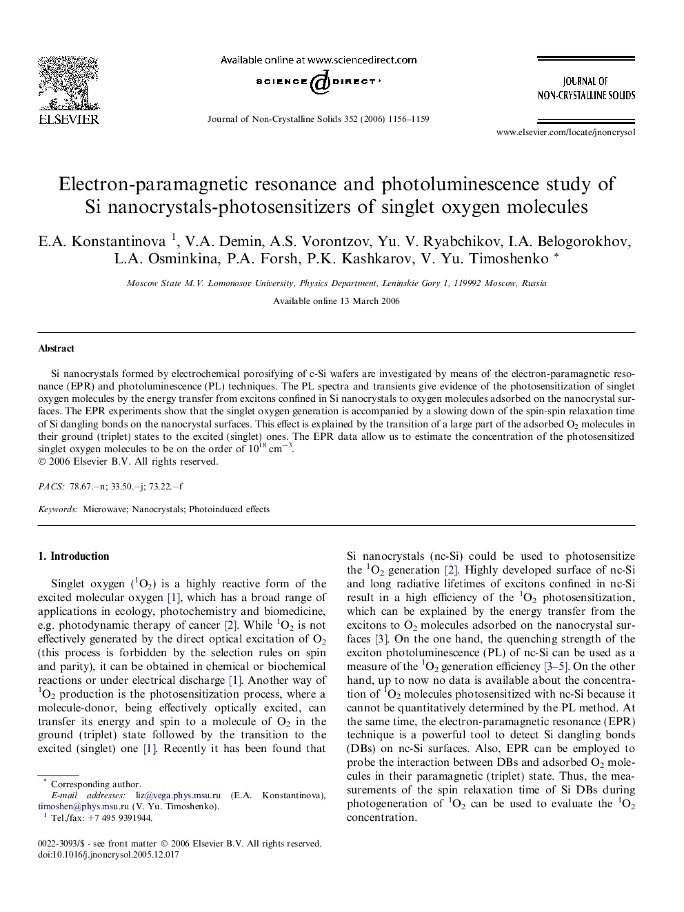 Electron-paramagnetic resonance and photoluminescence study of Si nanocrystals-photosensitizers of singlet oxygen molecules