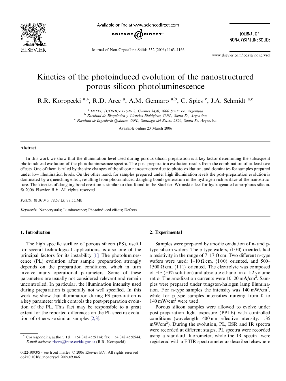 Kinetics of the photoinduced evolution of the nanostructured porous silicon photoluminescence