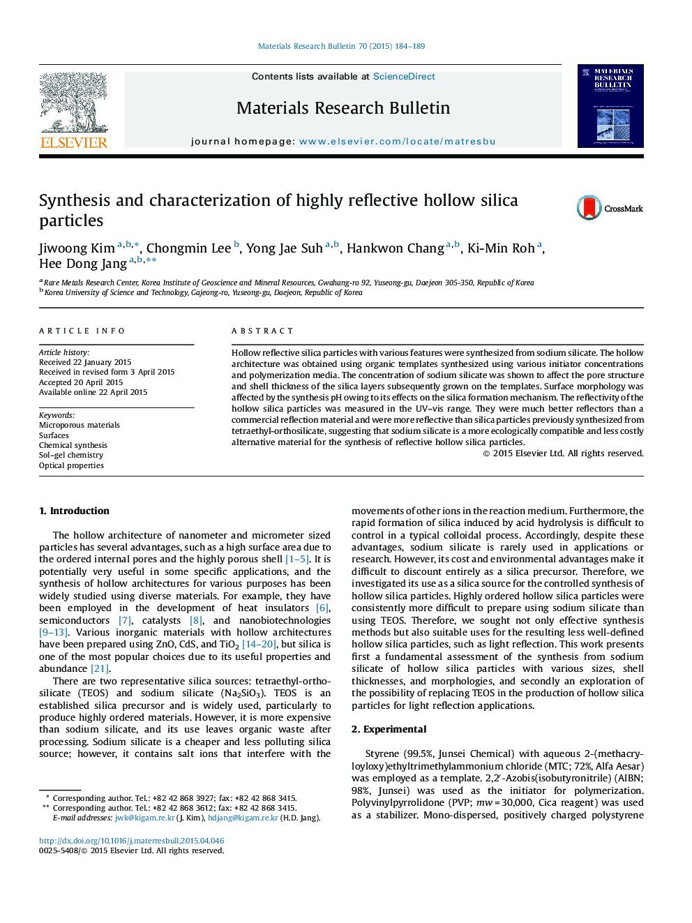 Synthesis and characterization of highly reflective hollow silica particles