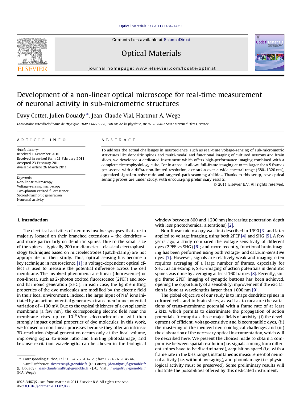 Development of a non-linear optical microscope for real-time measurement of neuronal activity in sub-micrometric structures