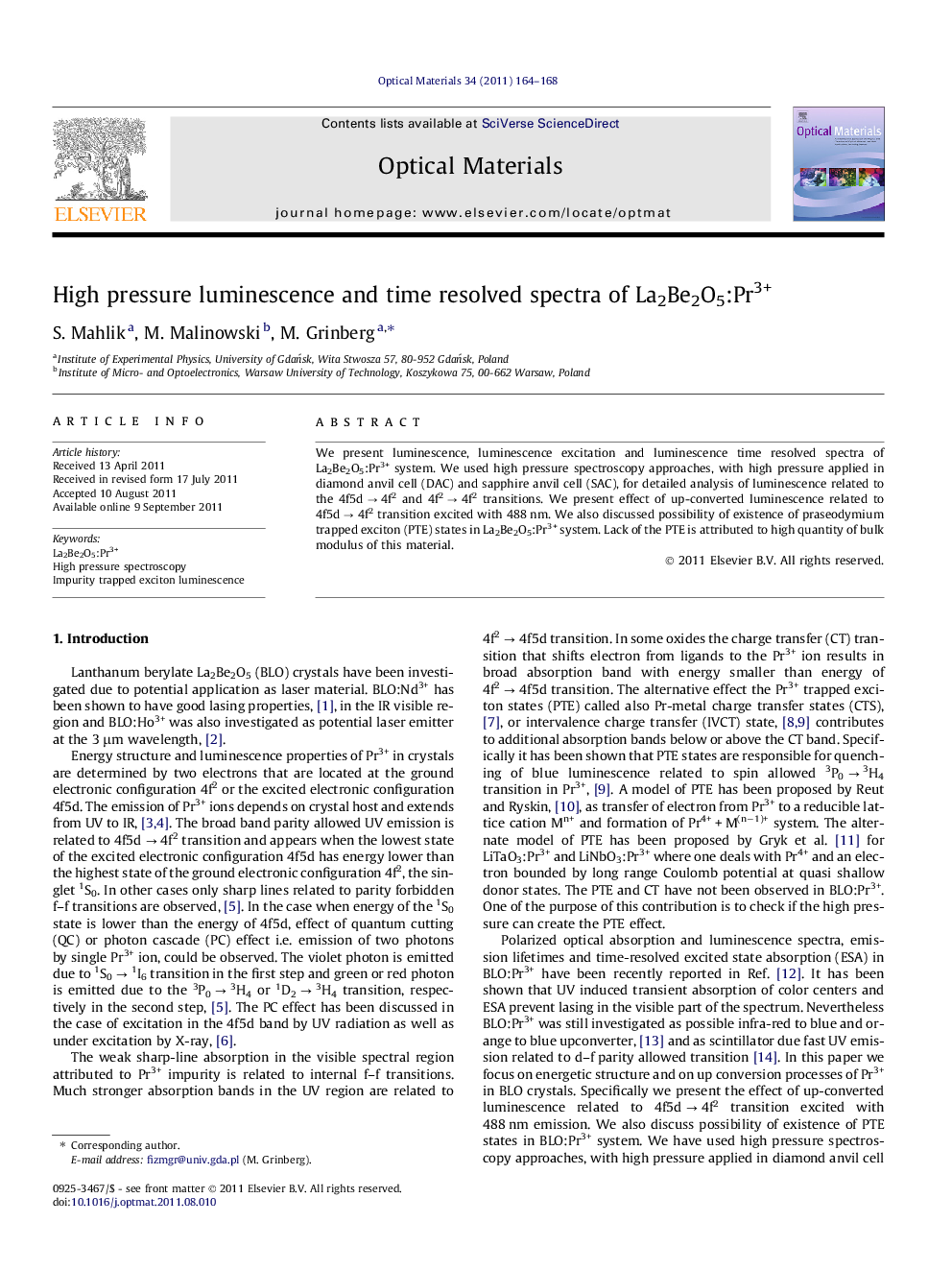 High pressure luminescence and time resolved spectra of La2Be2O5:Pr3+