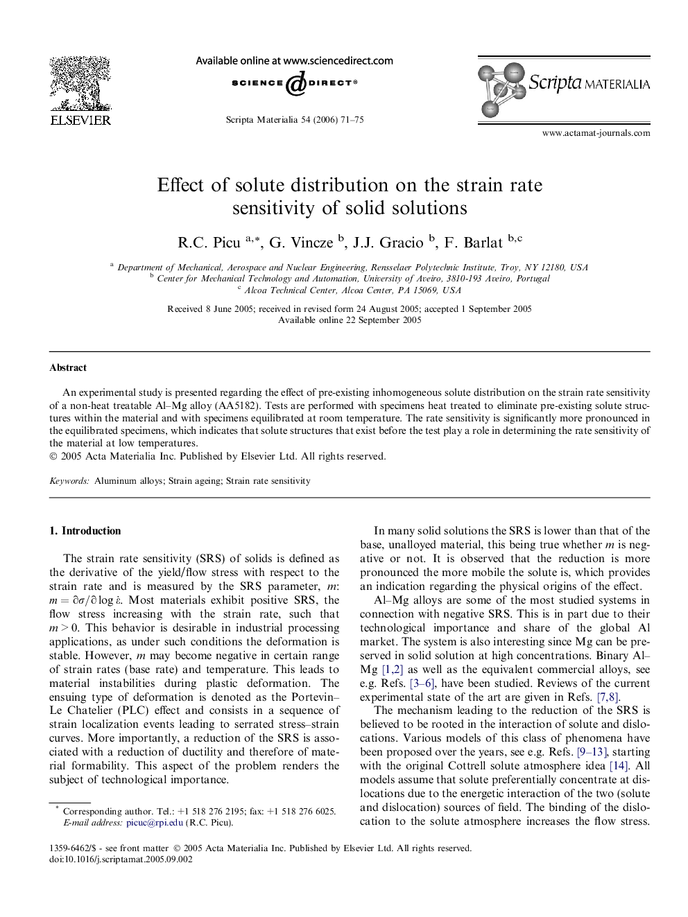 Effect of solute distribution on the strain rate sensitivity of solid solutions