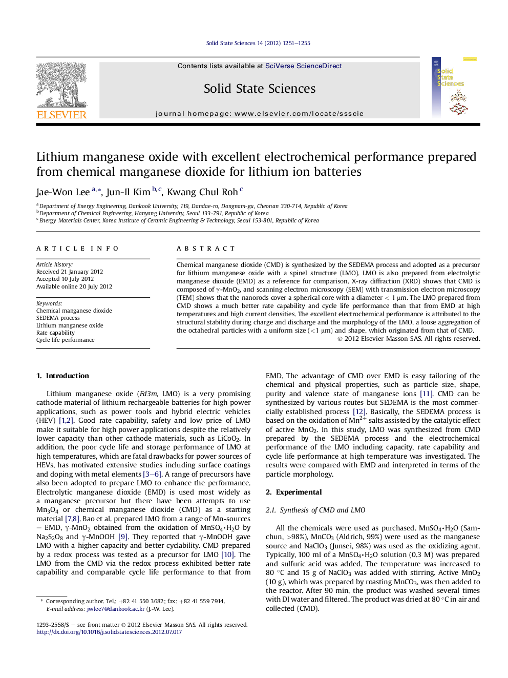 Lithium manganese oxide with excellent electrochemical performance prepared from chemical manganese dioxide for lithium ion batteries