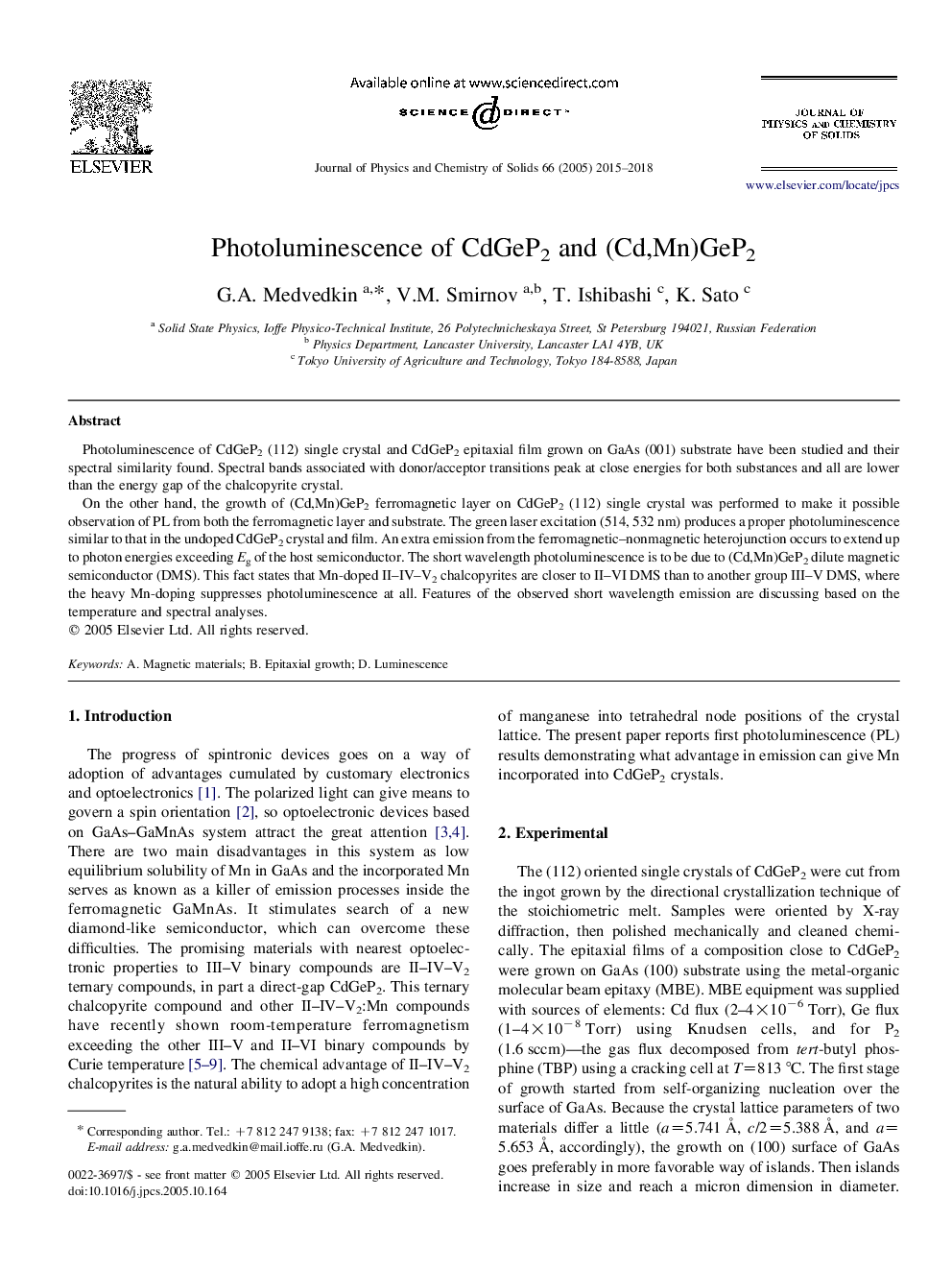 Photoluminescence of CdGeP2 and (Cd,Mn)GeP2