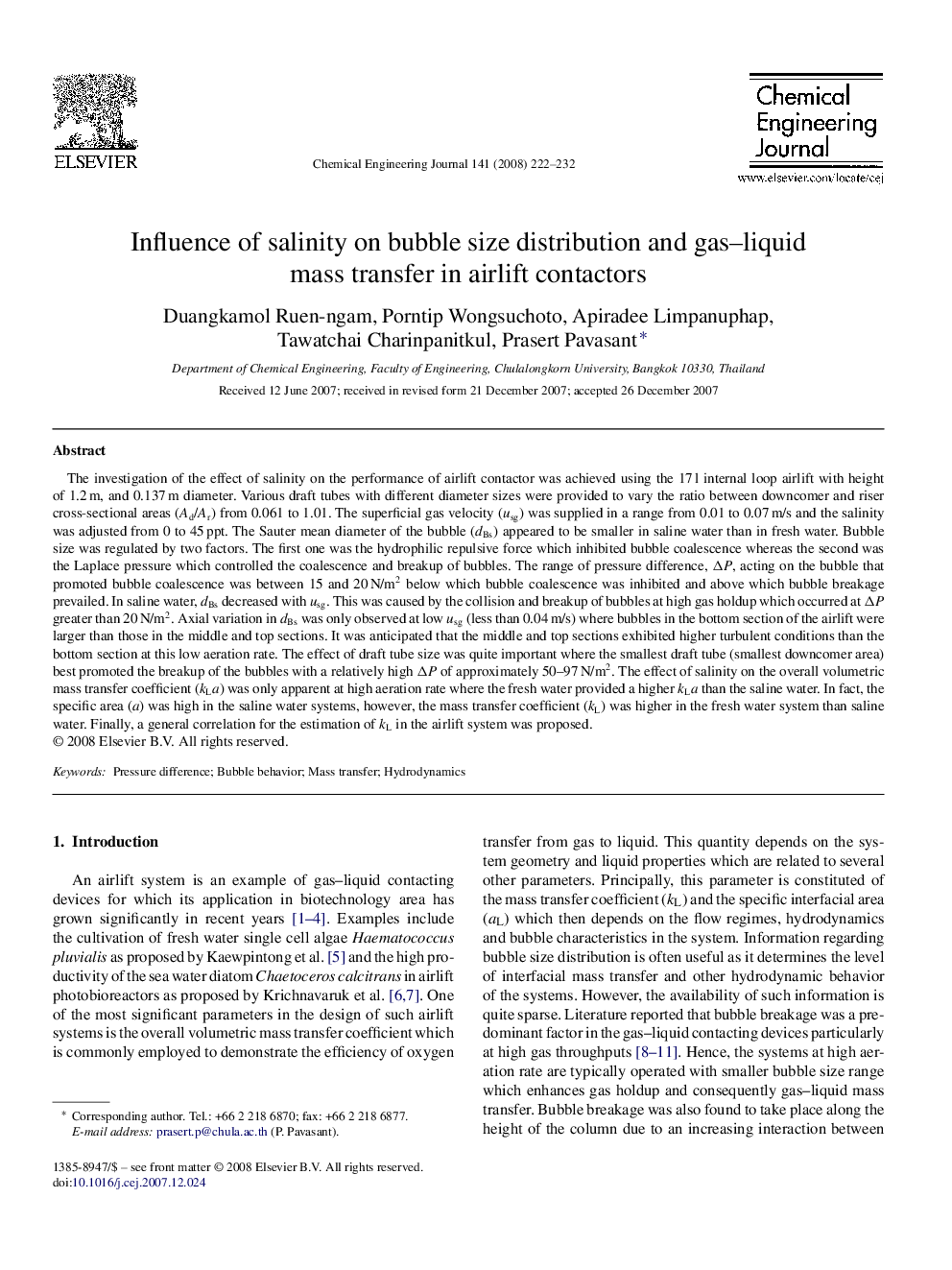 Influence of salinity on bubble size distribution and gas–liquid mass transfer in airlift contactors