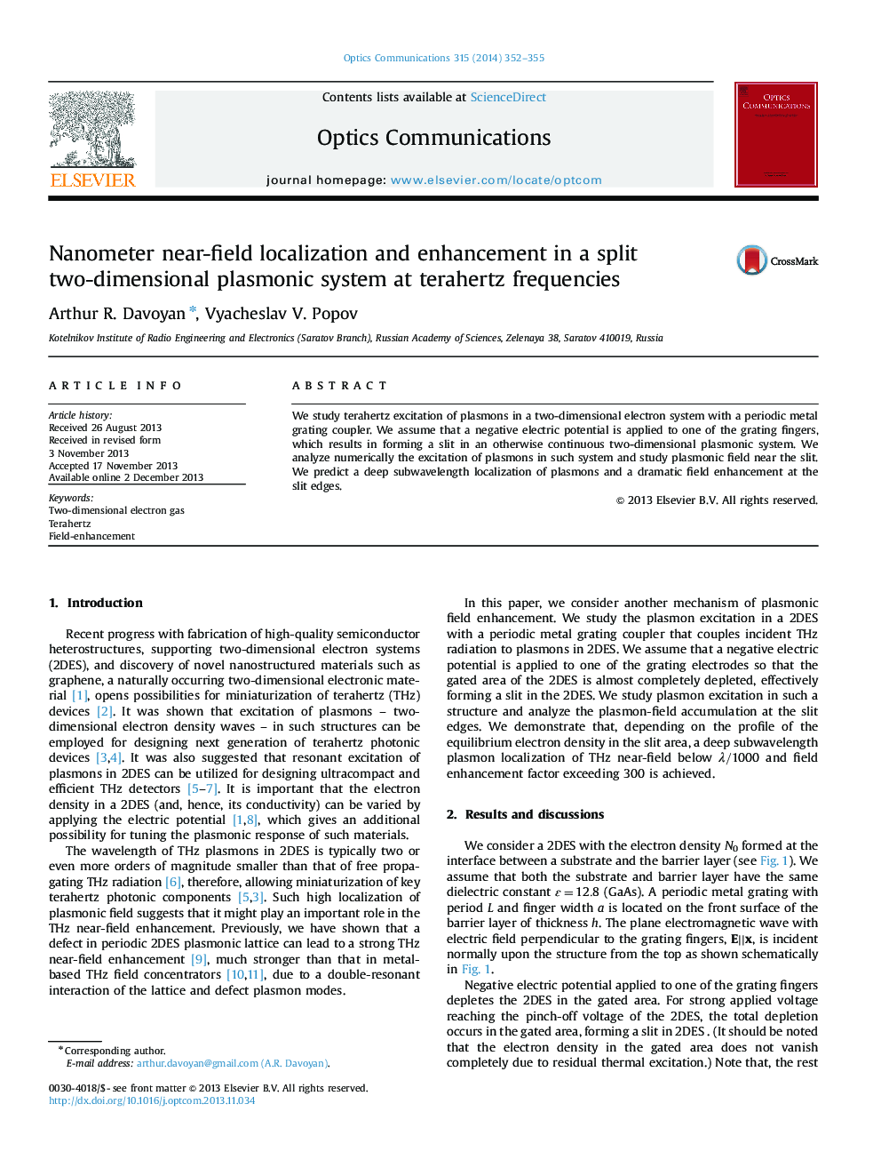 Nanometer near-field localization and enhancement in a split two-dimensional plasmonic system at terahertz frequencies