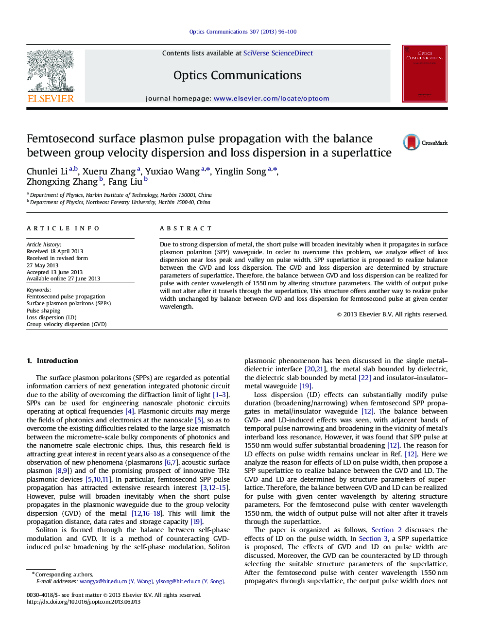 Femtosecond surface plasmon pulse propagation with the balance between group velocity dispersion and loss dispersion in a superlattice