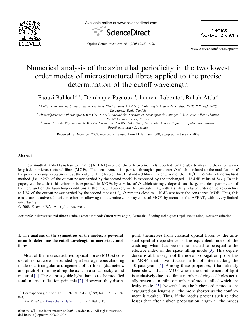 Numerical analysis of the azimuthal periodicity in the two lowest order modes of microstructured fibres applied to the precise determination of the cutoff wavelength