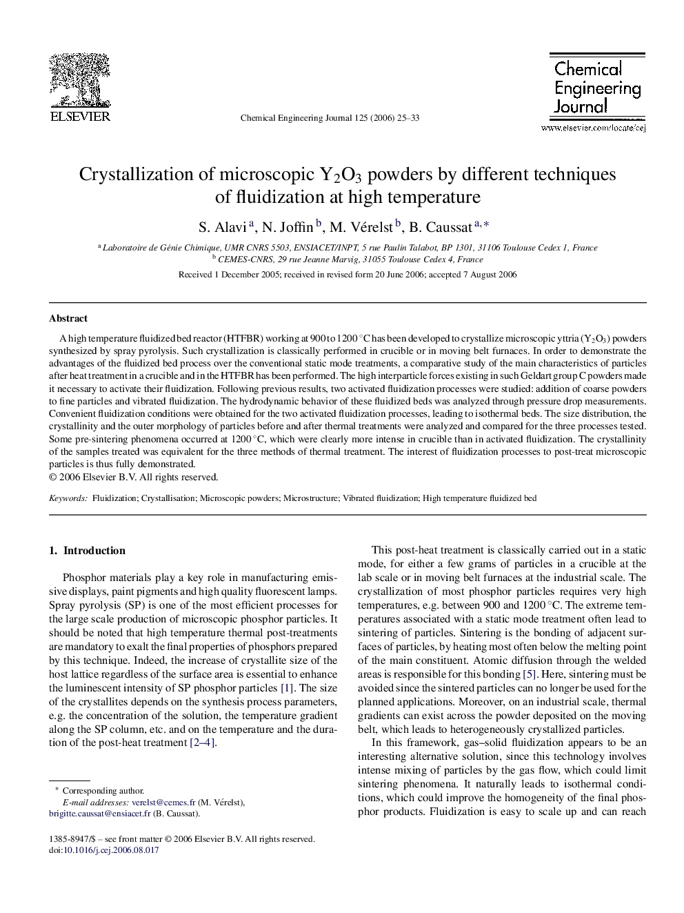 Crystallization of microscopic Y2O3 powders by different techniques of fluidization at high temperature