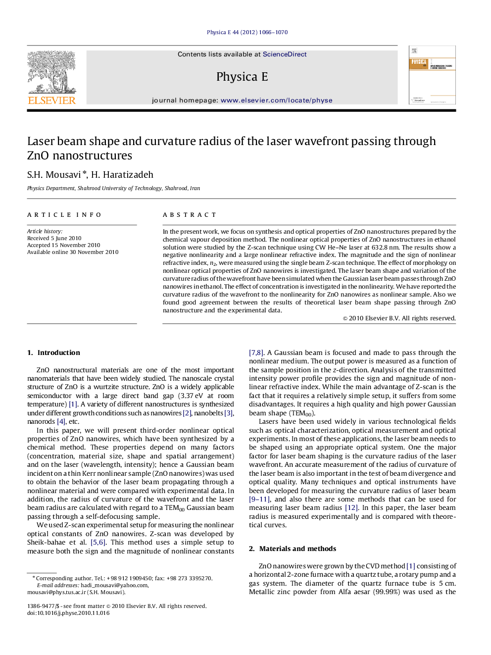 Laser beam shape and curvature radius of the laser wavefront passing through ZnO nanostructures