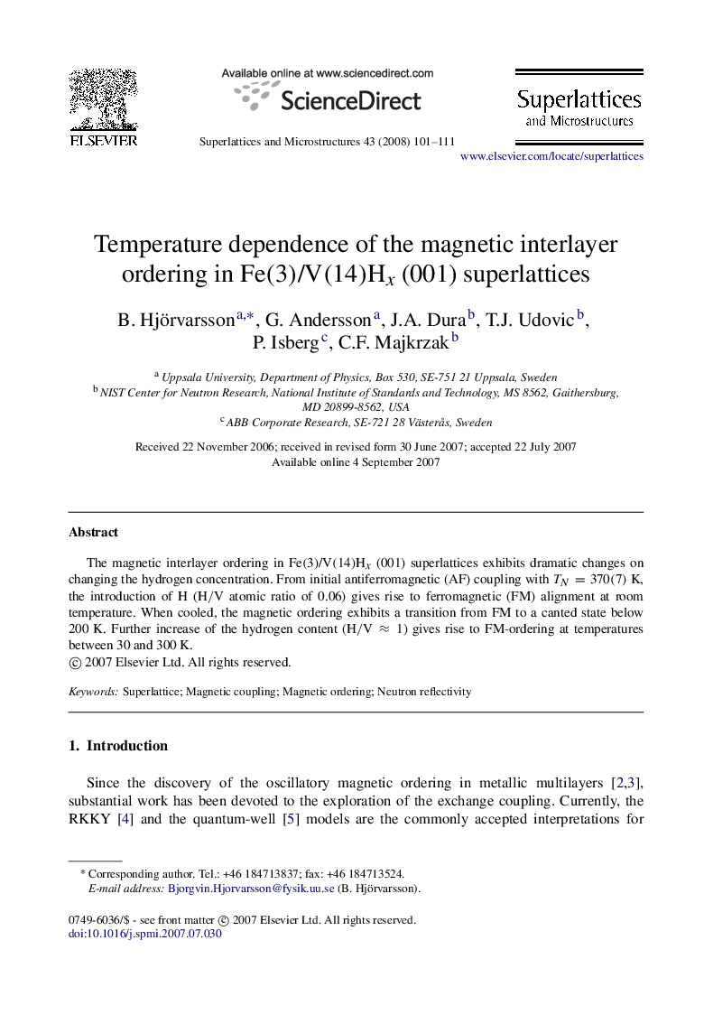 Temperature dependence of the magnetic interlayer ordering in Fe(3) / V (14)Hx (001) superlattices