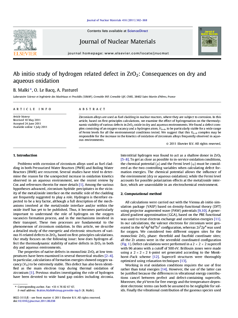 Ab initio study of hydrogen related defect in ZrO2: Consequences on dry and aqueous oxidation