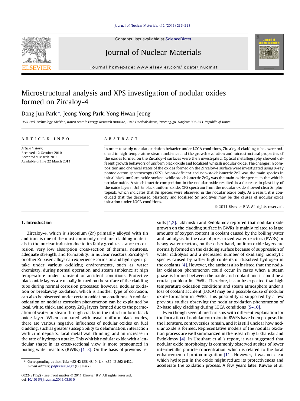 Microstructural analysis and XPS investigation of nodular oxides formed on Zircaloy-4