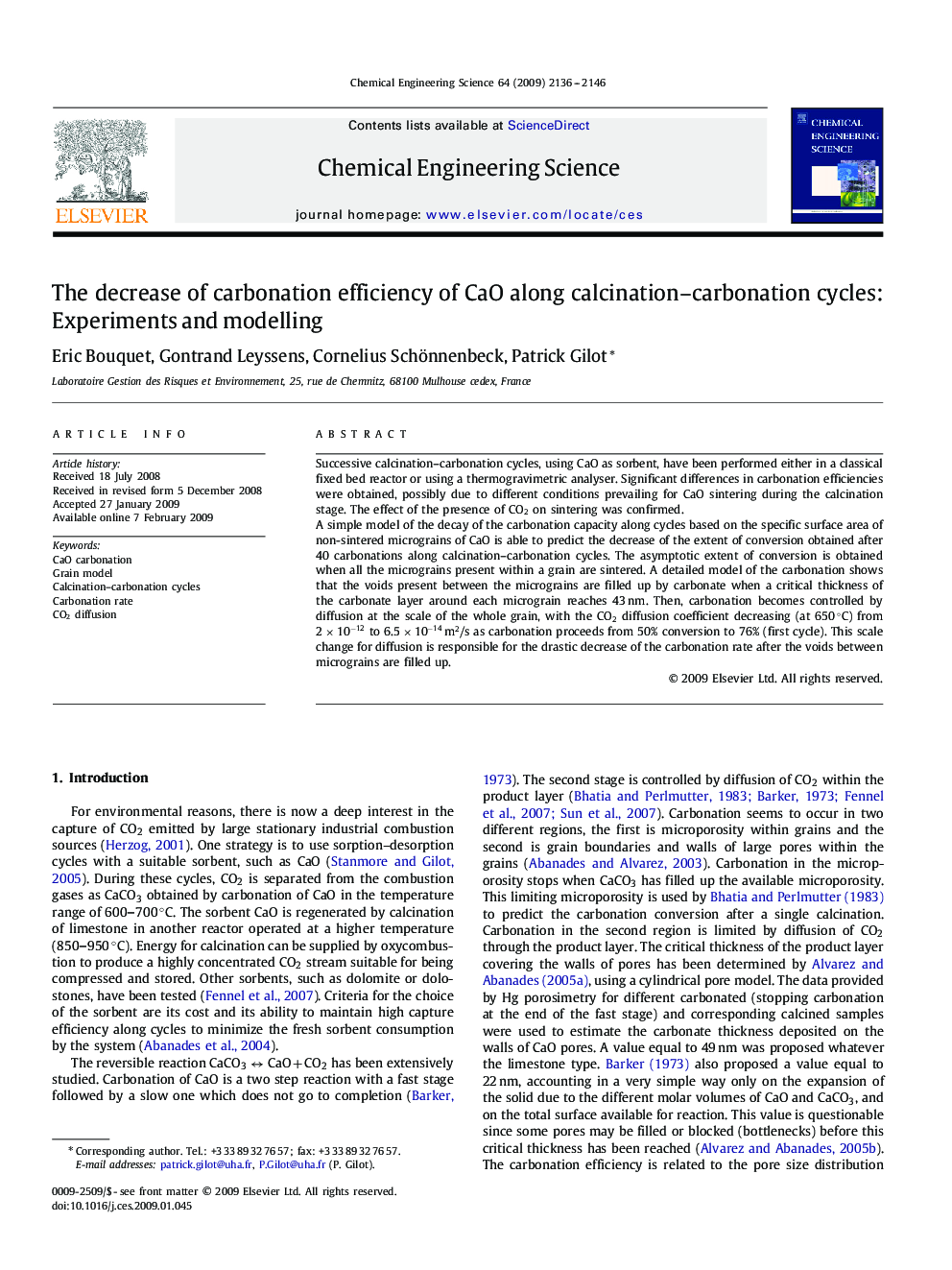 The decrease of carbonation efficiency of CaO along calcination–carbonation cycles: Experiments and modelling