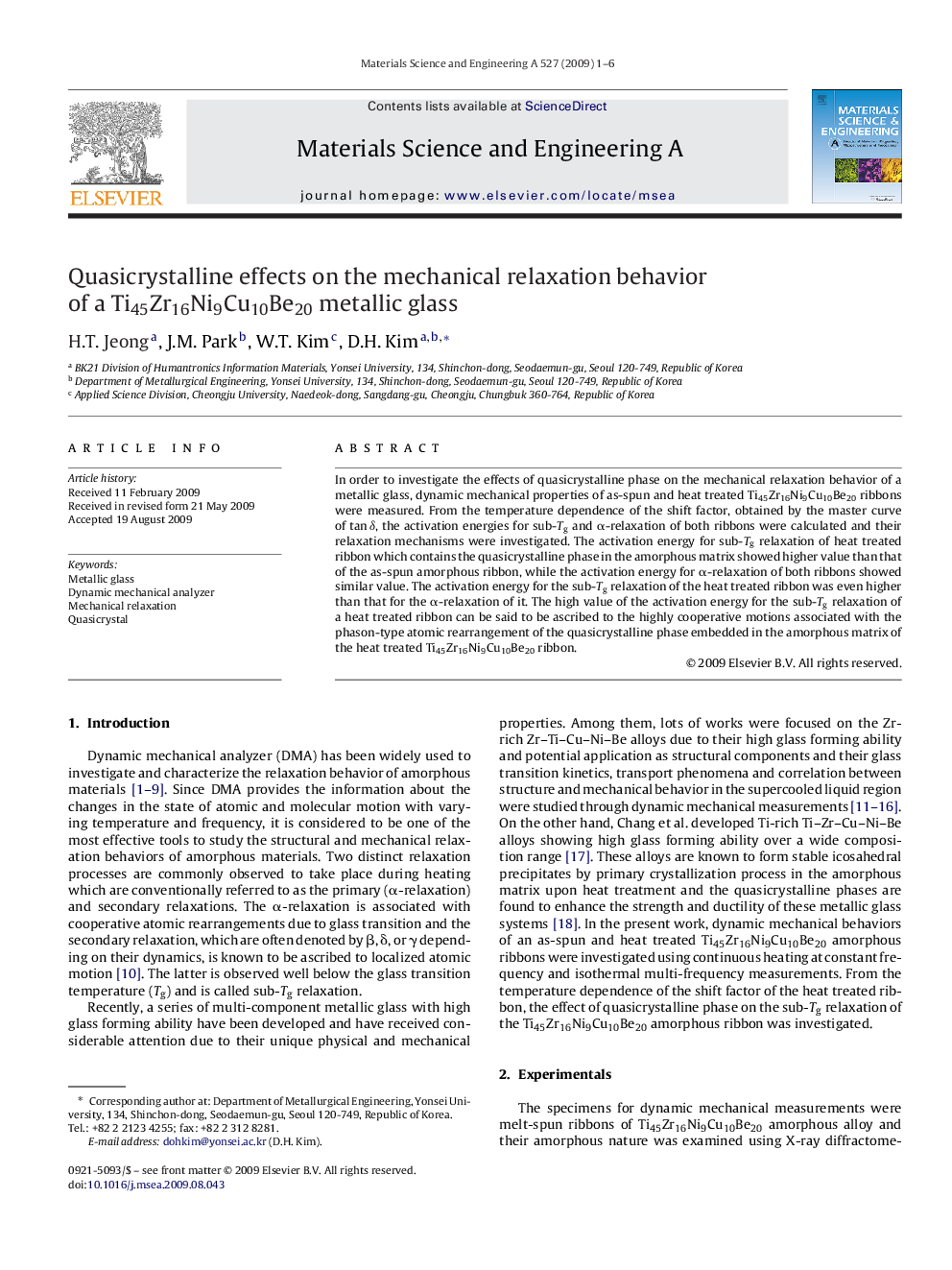 Quasicrystalline effects on the mechanical relaxation behavior of a Ti45Zr16Ni9Cu10Be20 metallic glass