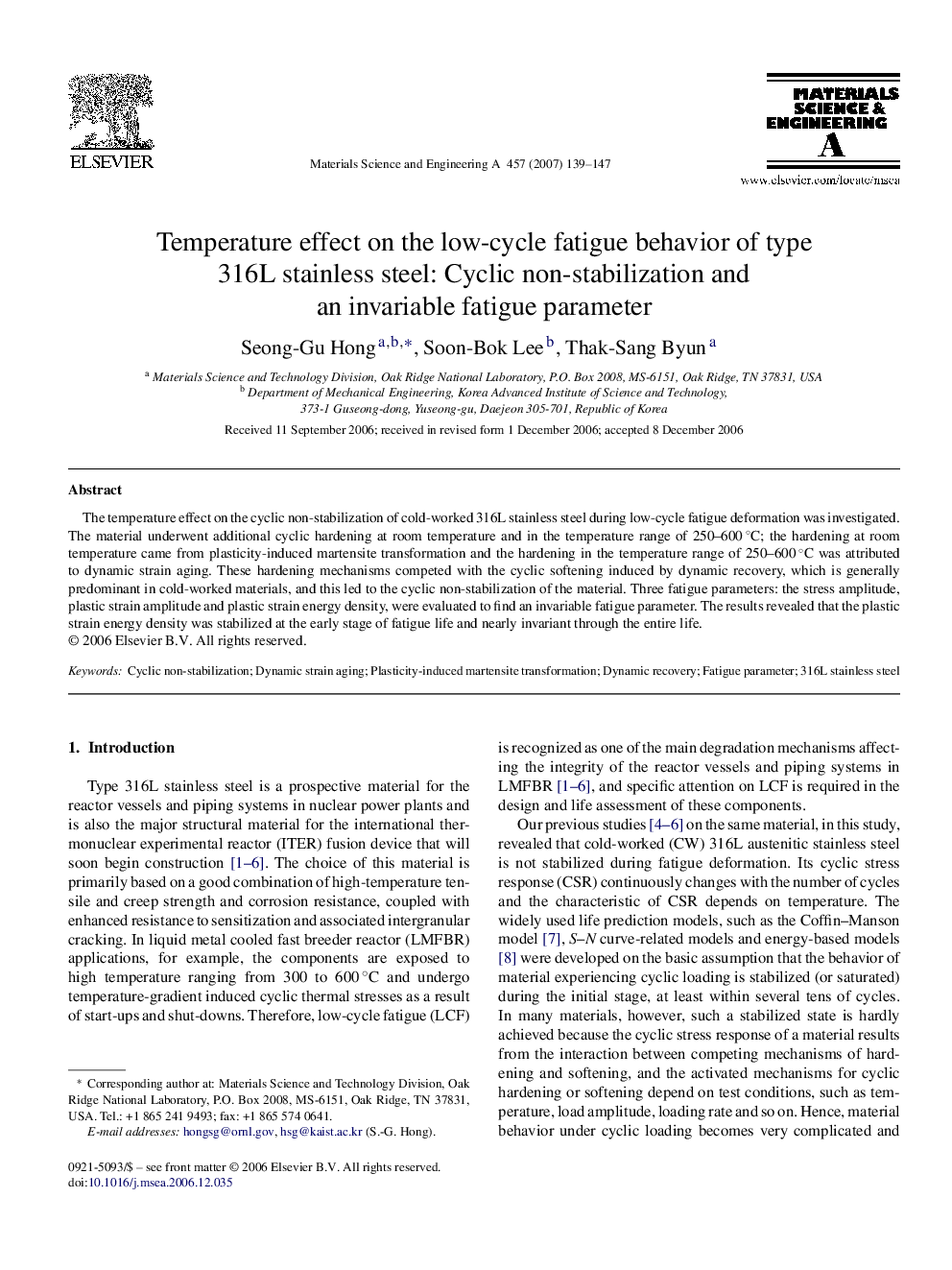 Temperature effect on the low-cycle fatigue behavior of type 316L stainless steel: Cyclic non-stabilization and an invariable fatigue parameter