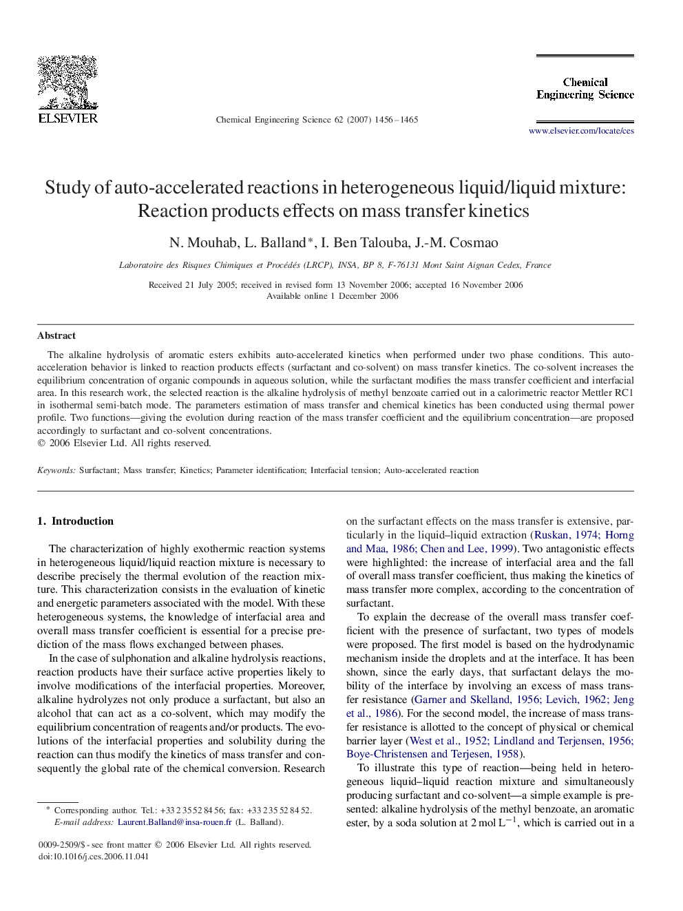 Study of auto-accelerated reactions in heterogeneous liquid/liquid mixture: Reaction products effects on mass transfer kinetics