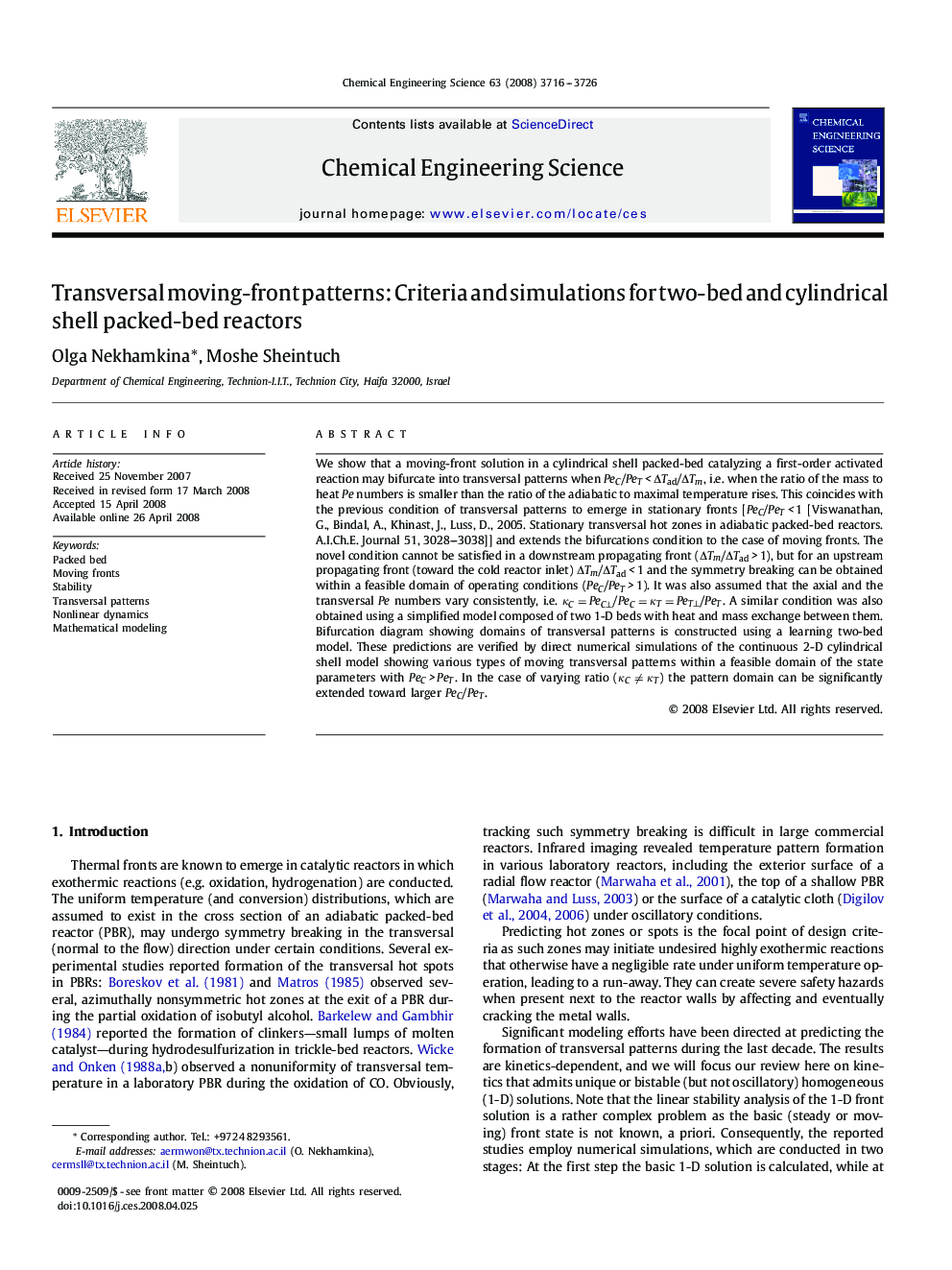 Transversal moving-front patterns: Criteria and simulations for two-bed and cylindrical shell packed-bed reactors