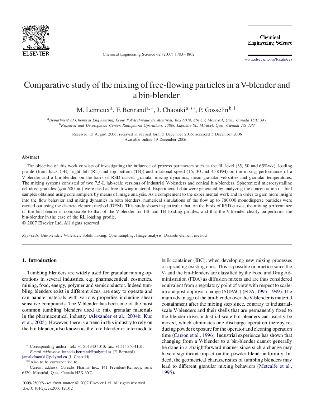 Comparative study of the mixing of free-flowing particles in a V-blender and a bin-blender