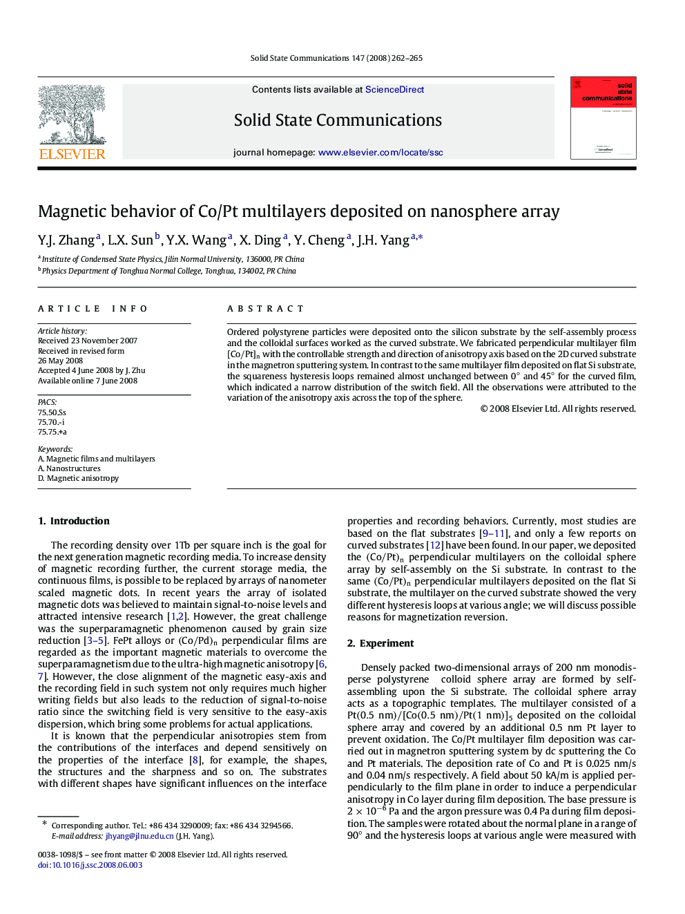 Magnetic behavior of Co/Pt multilayers deposited on nanosphere array