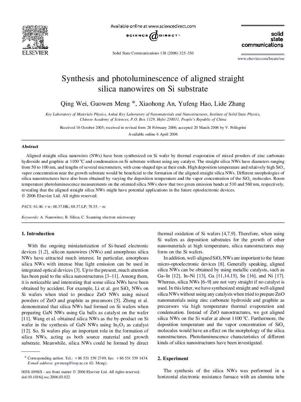 Synthesis and photoluminescence of aligned straight silica nanowires on Si substrate