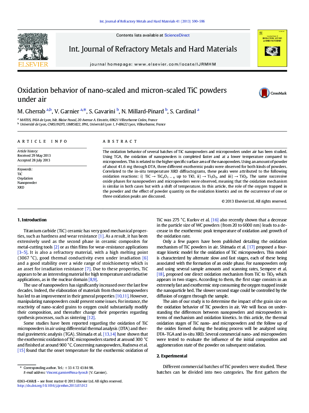 Oxidation behavior of nano-scaled and micron-scaled TiC powders under air