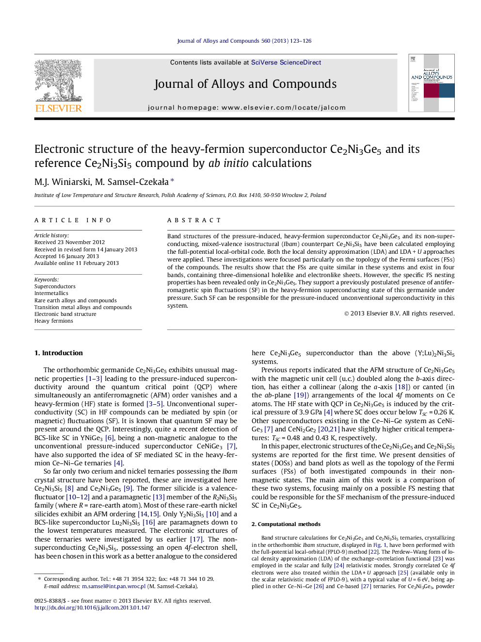 Electronic structure of the heavy-fermion superconductor Ce2Ni3Ge5 and its reference Ce2Ni3Si5 compound by ab initio calculations