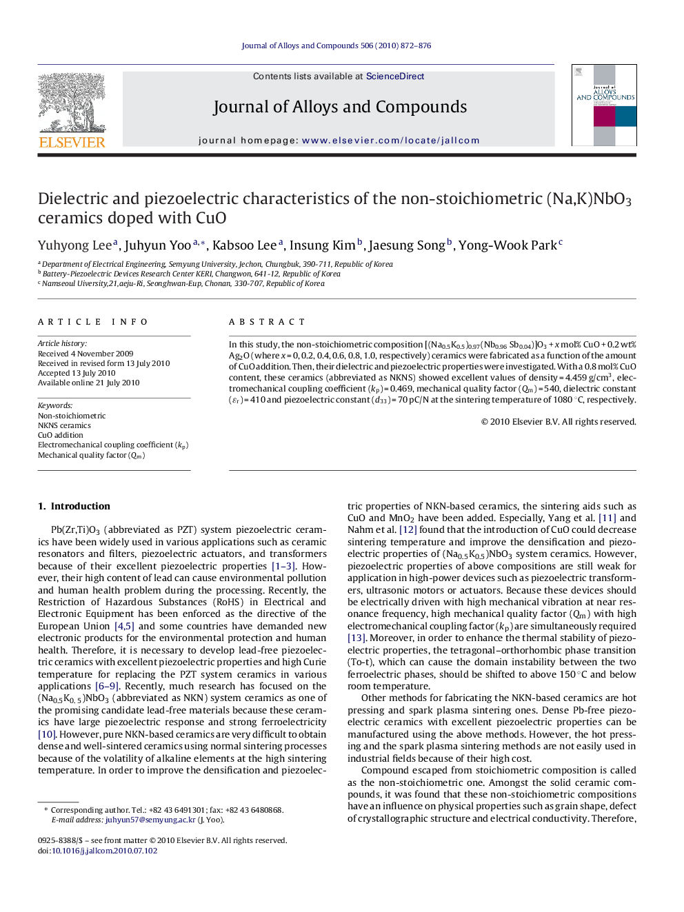 Dielectric and piezoelectric characteristics of the non-stoichiometric (Na,K)NbO3 ceramics doped with CuO