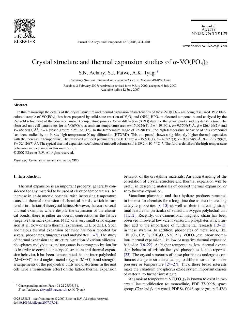 Crystal structure and thermal expansion studies of α-VO(PO3)2