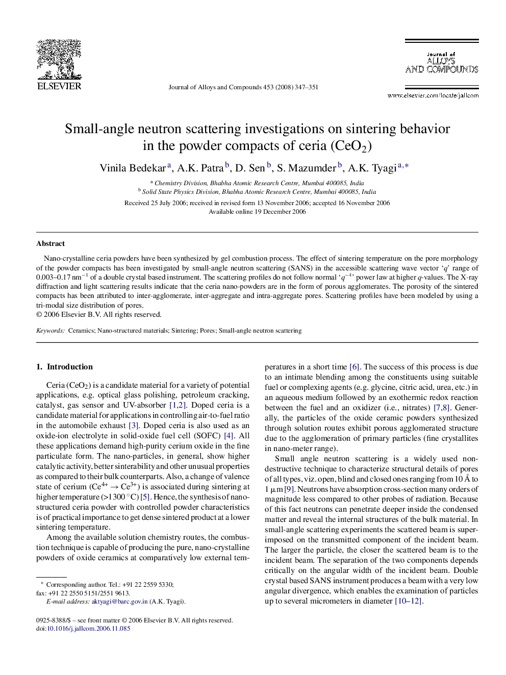 Small-angle neutron scattering investigations on sintering behavior in the powder compacts of ceria (CeO2)