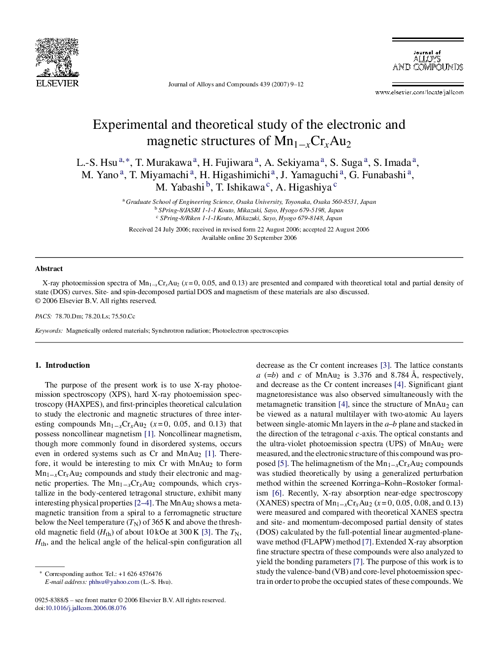 Experimental and theoretical study of the electronic and magnetic structures of Mn1−xCrxAu2