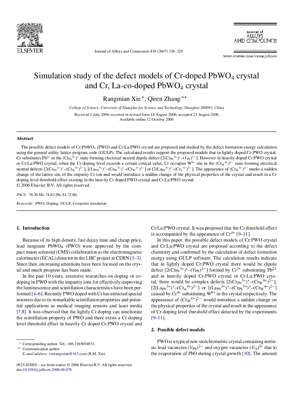 Simulation study of the defect models of Cr-doped PbWO4 crystal and Cr, La-co-doped PbWO4 crystal