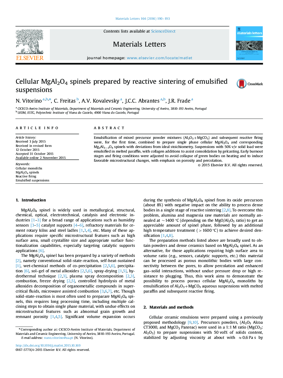 Cellular MgAl2O4 spinels prepared by reactive sintering of emulsified suspensions