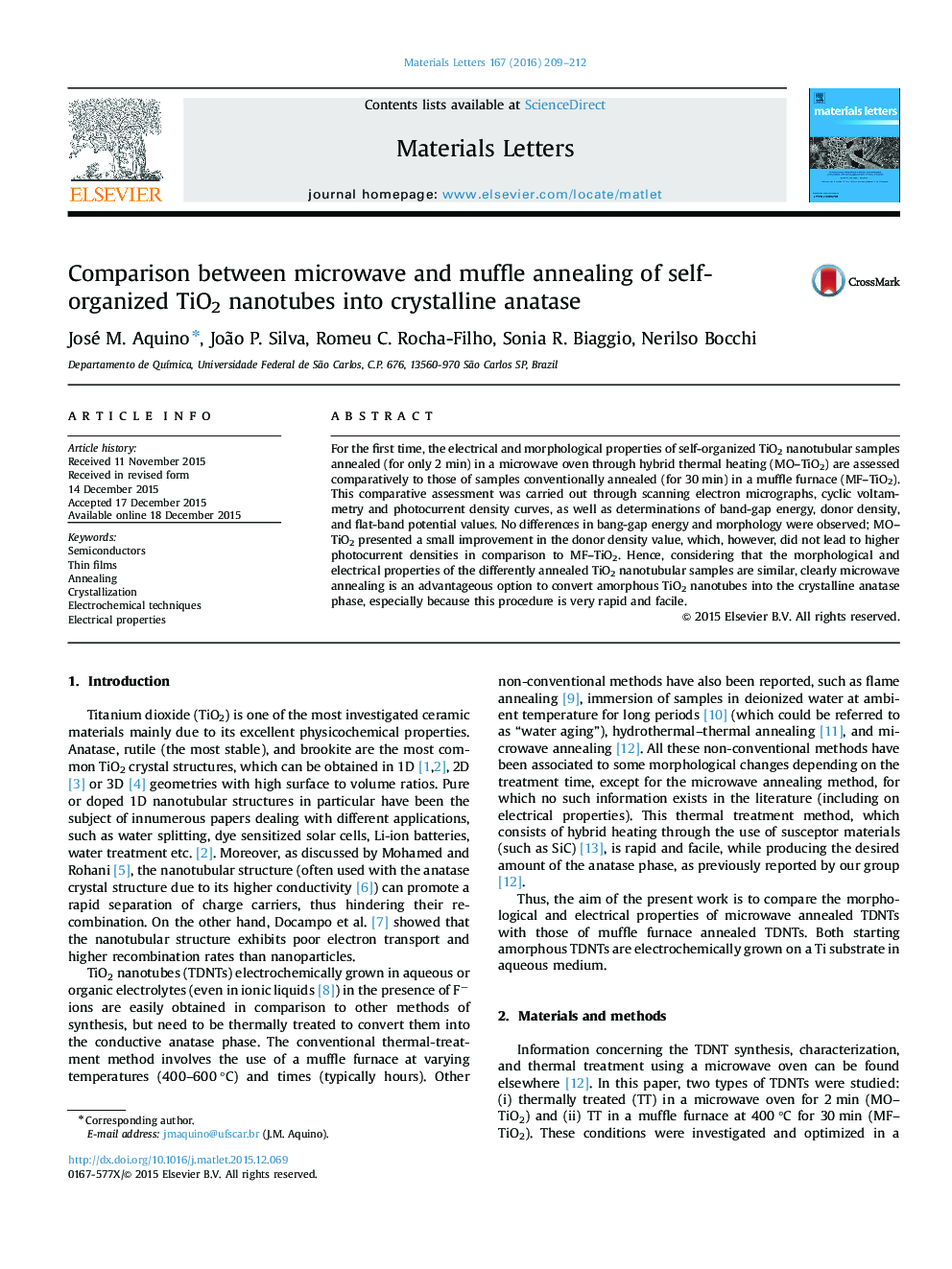 Comparison between microwave and muffle annealing of self-organized TiO2 nanotubes into crystalline anatase