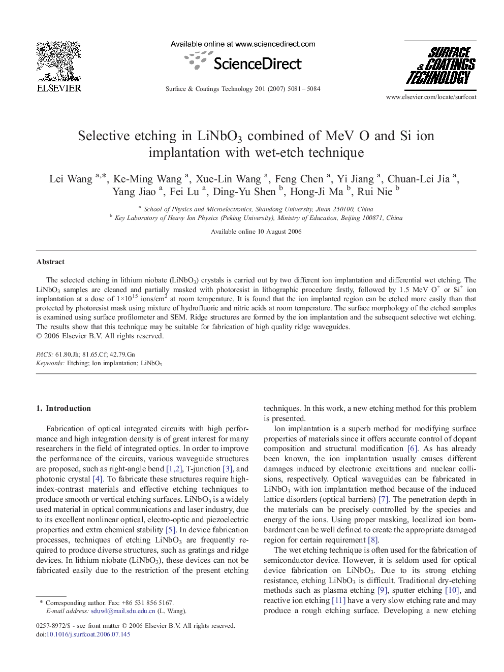 Selective etching in LiNbO3 combined of MeV O and Si ion implantation with wet-etch technique