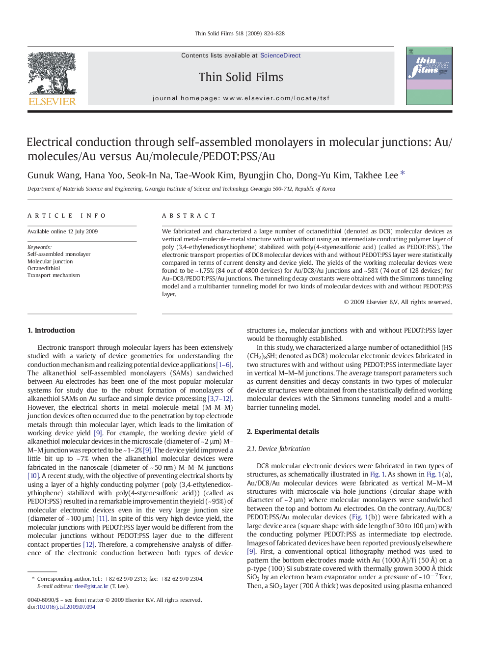 Electrical conduction through self-assembled monolayers in molecular junctions: Au/molecules/Au versus Au/molecule/PEDOT:PSS/Au