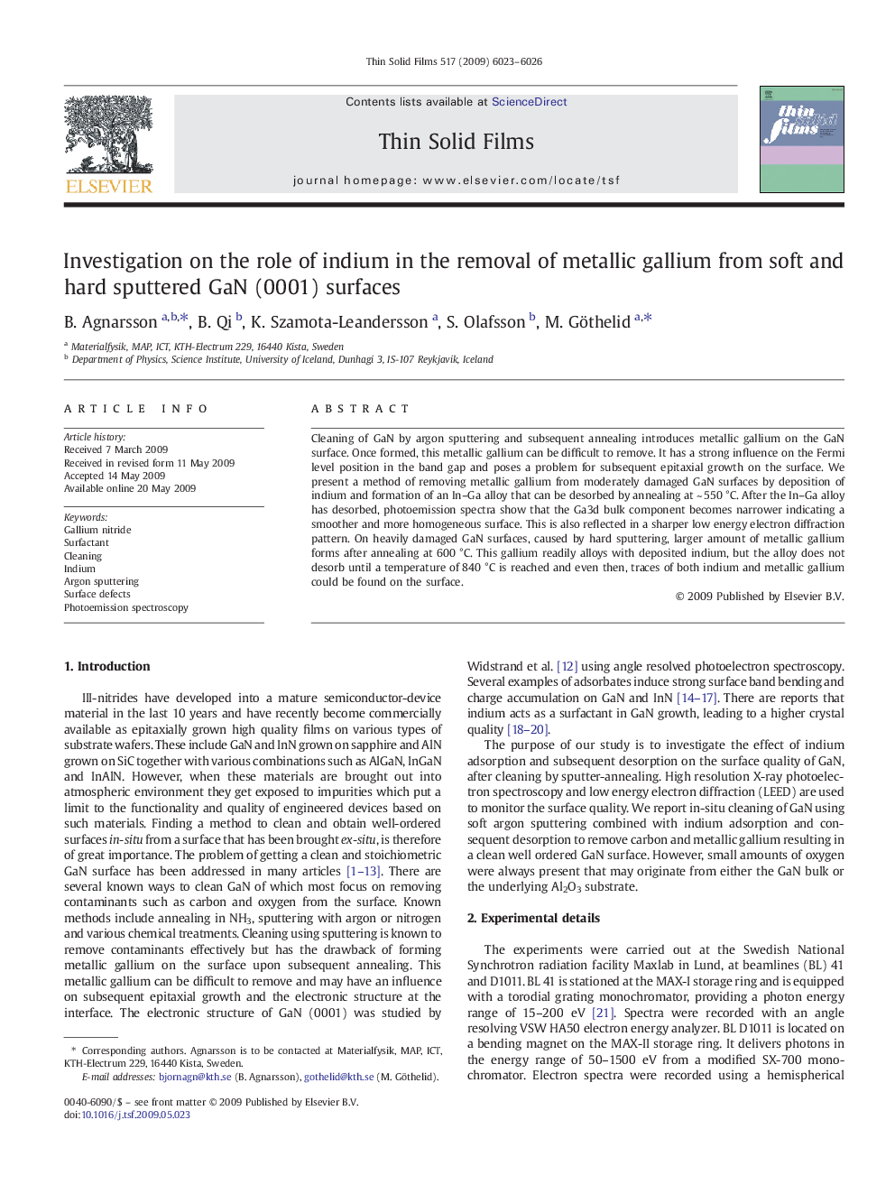 Investigation on the role of indium in the removal of metallic gallium from soft and hard sputtered GaN (0001) surfaces