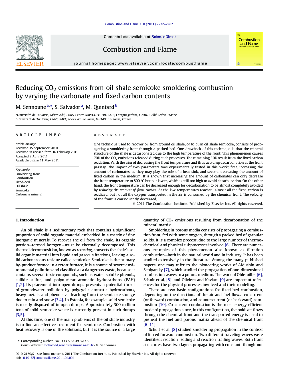 Reducing CO2 emissions from oil shale semicoke smoldering combustion by varying the carbonate and fixed carbon contents