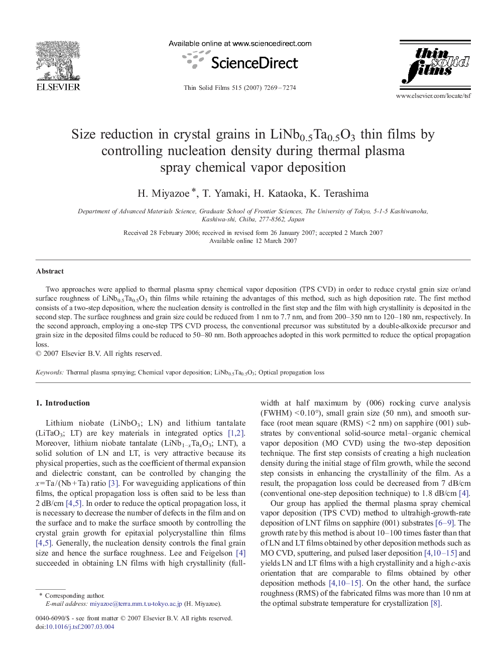 Size reduction in crystal grains in LiNb0.5Ta0.5O3 thin films by controlling nucleation density during thermal plasma spray chemical vapor deposition