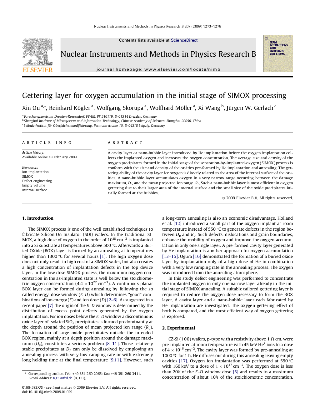 Gettering layer for oxygen accumulation in the initial stage of SIMOX processing