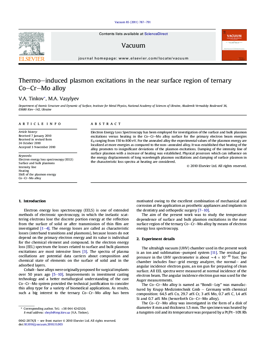 Thermo–induced plasmon excitations in the near surface region of ternary Co–Cr–Mo alloy