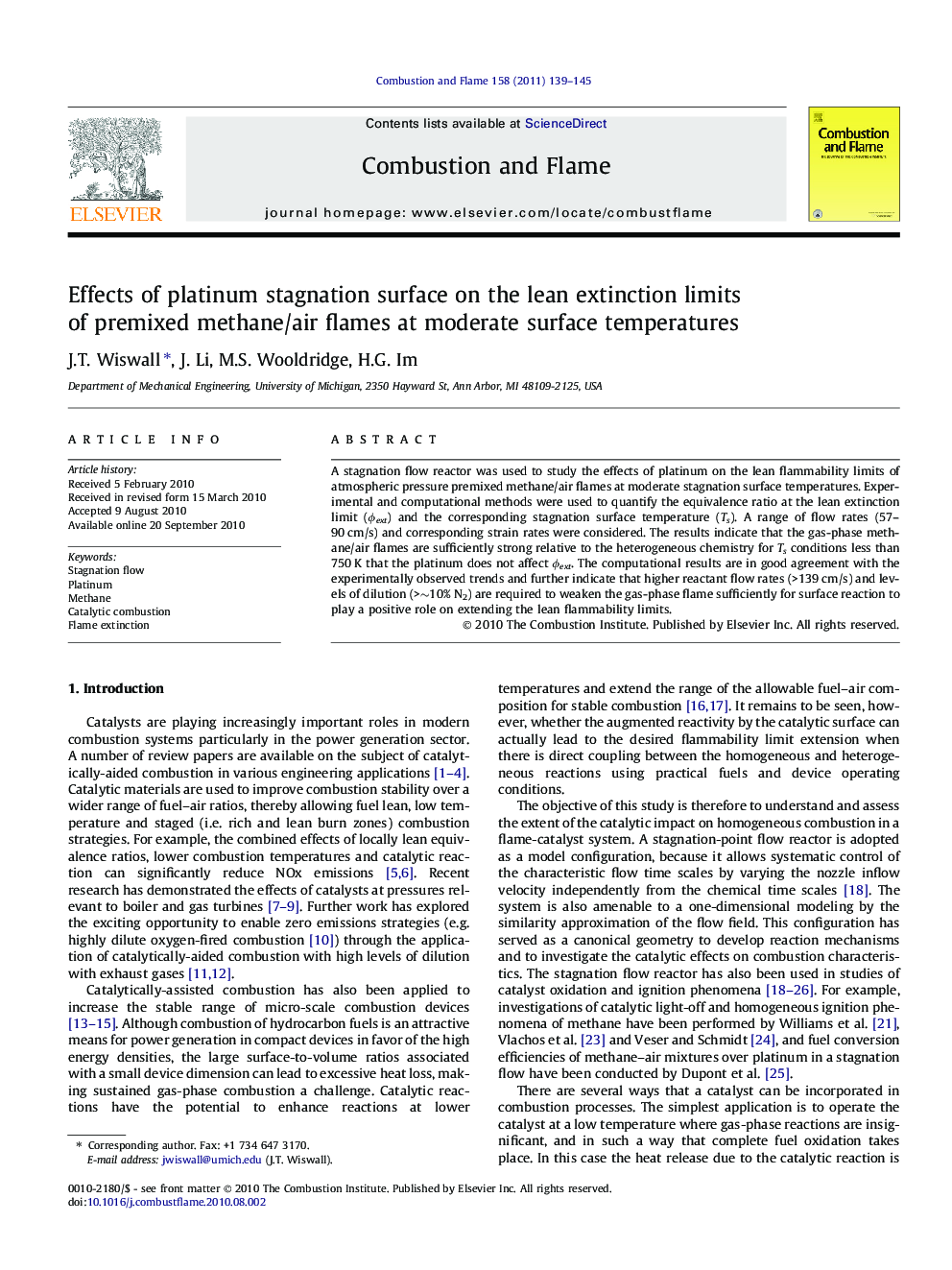 Effects of platinum stagnation surface on the lean extinction limits of premixed methane/air flames at moderate surface temperatures