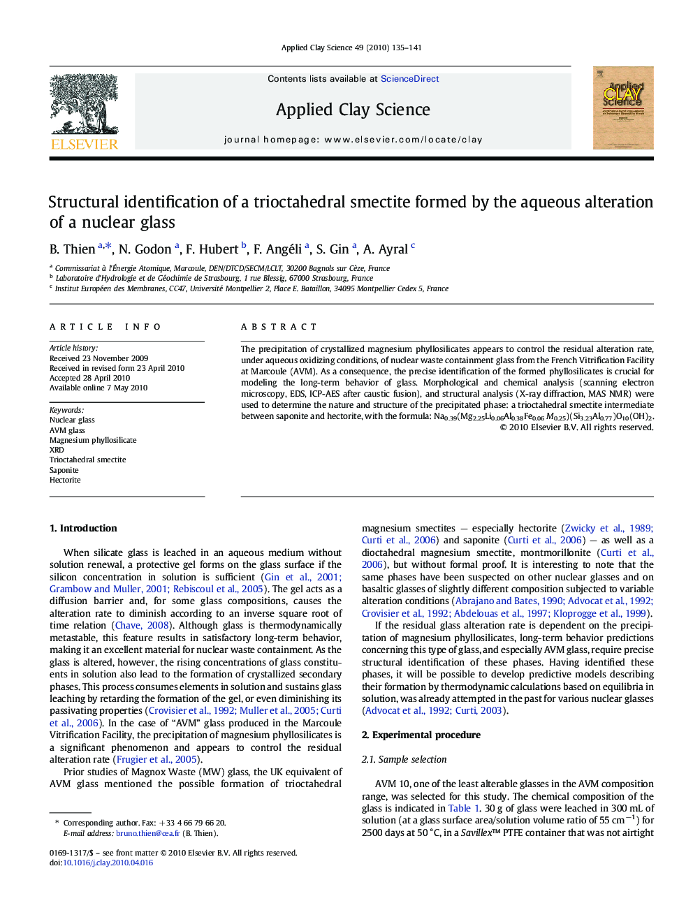 Structural identification of a trioctahedral smectite formed by the aqueous alteration of a nuclear glass