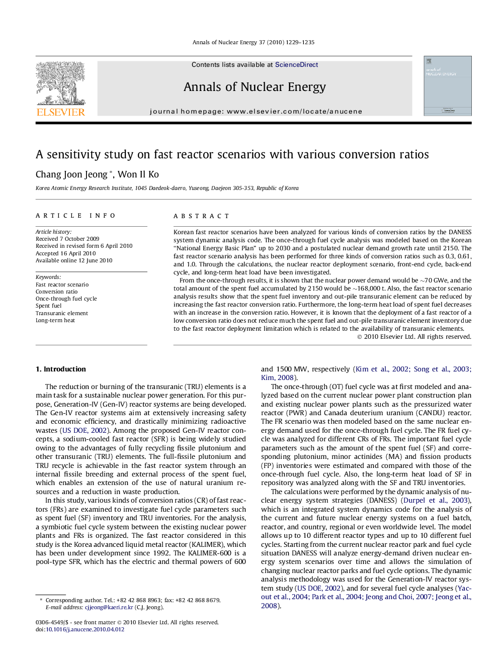 A sensitivity study on fast reactor scenarios with various conversion ratios