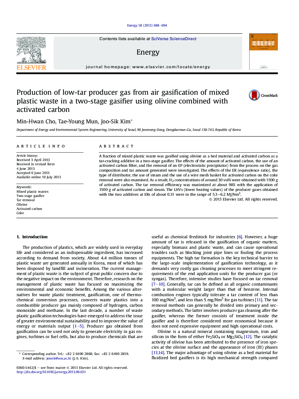 Production of low-tar producer gas from air gasification of mixed plastic waste in a two-stage gasifier using olivine combined with activated carbon