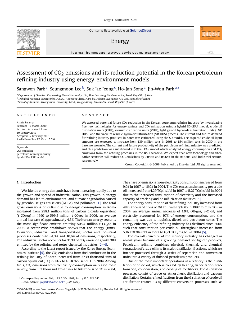 Assessment of CO2 emissions and its reduction potential in the Korean petroleum refining industry using energy-environment models