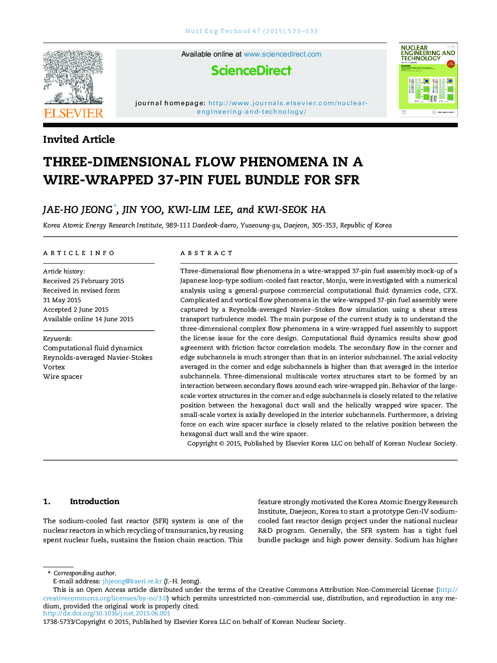 Three-dimensional flow phenomena in a wire-wrapped 37-pin fuel bundle for SFR 