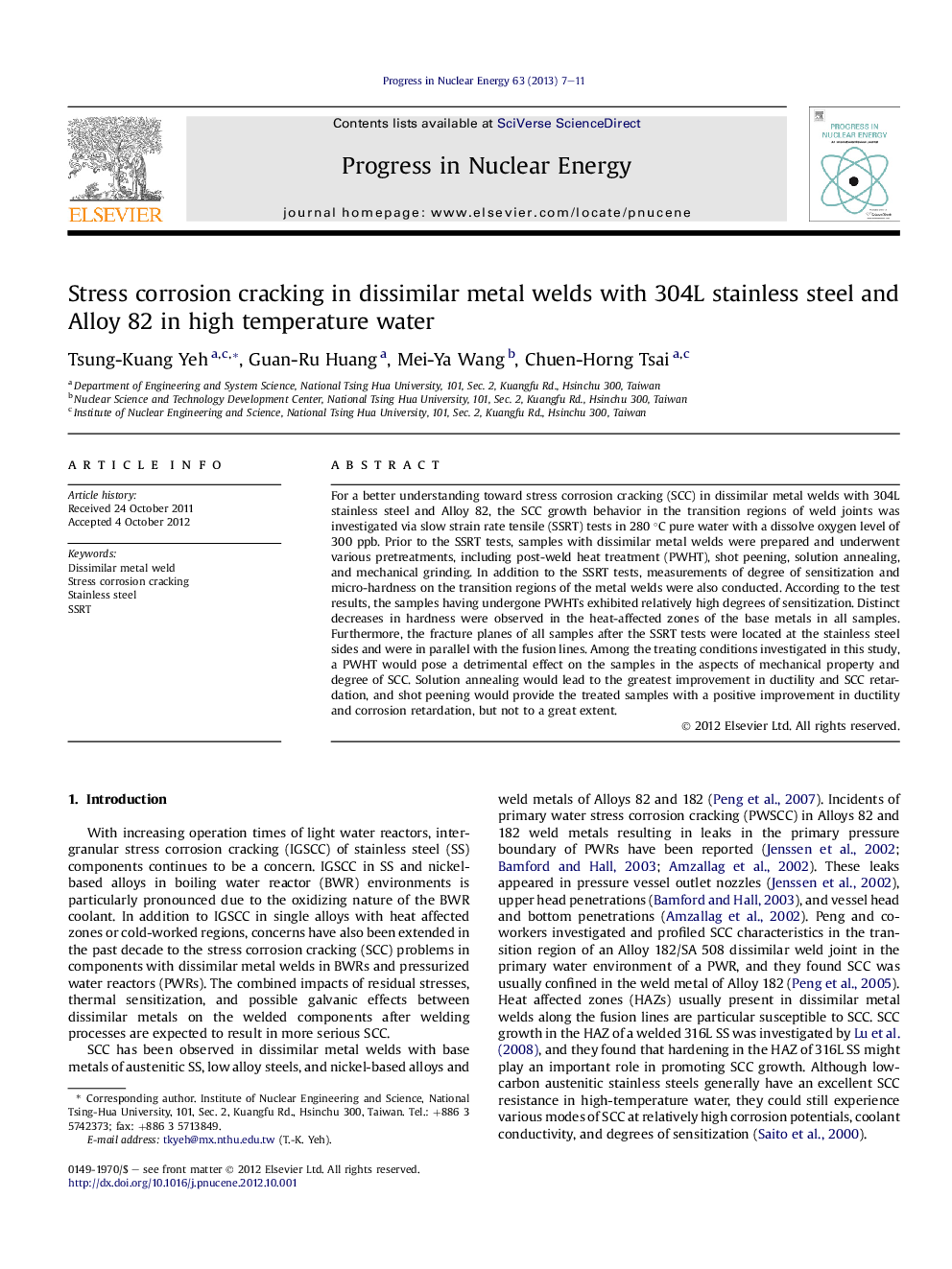 Stress corrosion cracking in dissimilar metal welds with 304L stainless steel and Alloy 82 in high temperature water