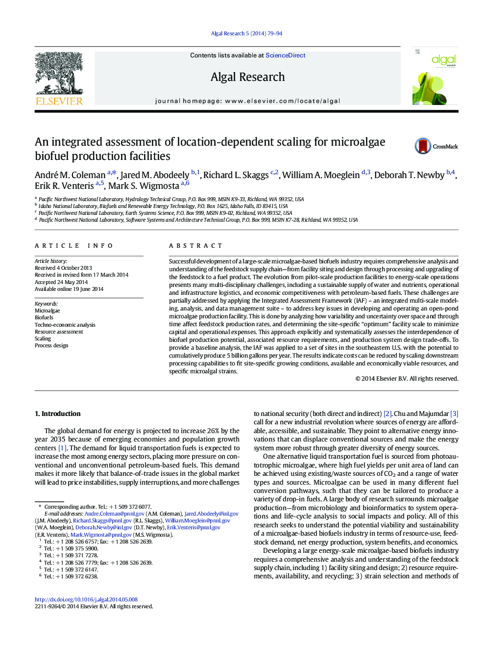 An integrated assessment of location-dependent scaling for microalgae biofuel production facilities